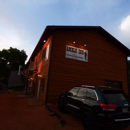 Amble Inn Medora Exterior photo